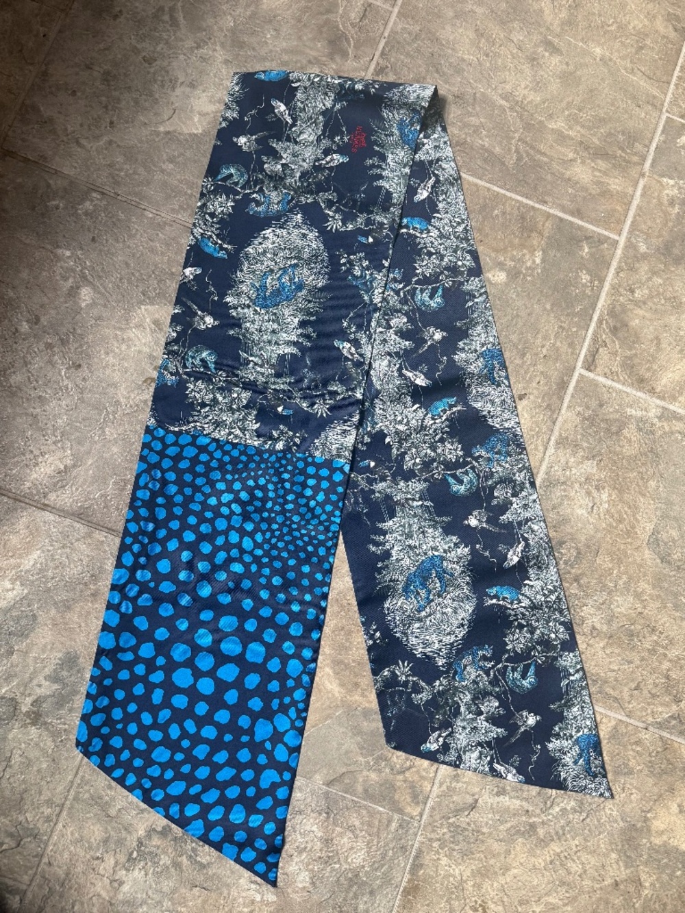 NWT Hermès Équateur Maxi Twilly Silk Scarf
